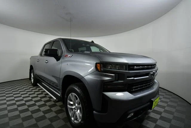 Used 2021 Satin Steel Metallic Chevrolet RST image 8