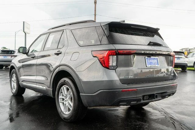 2025 Ford Explorer Active - Photo 8