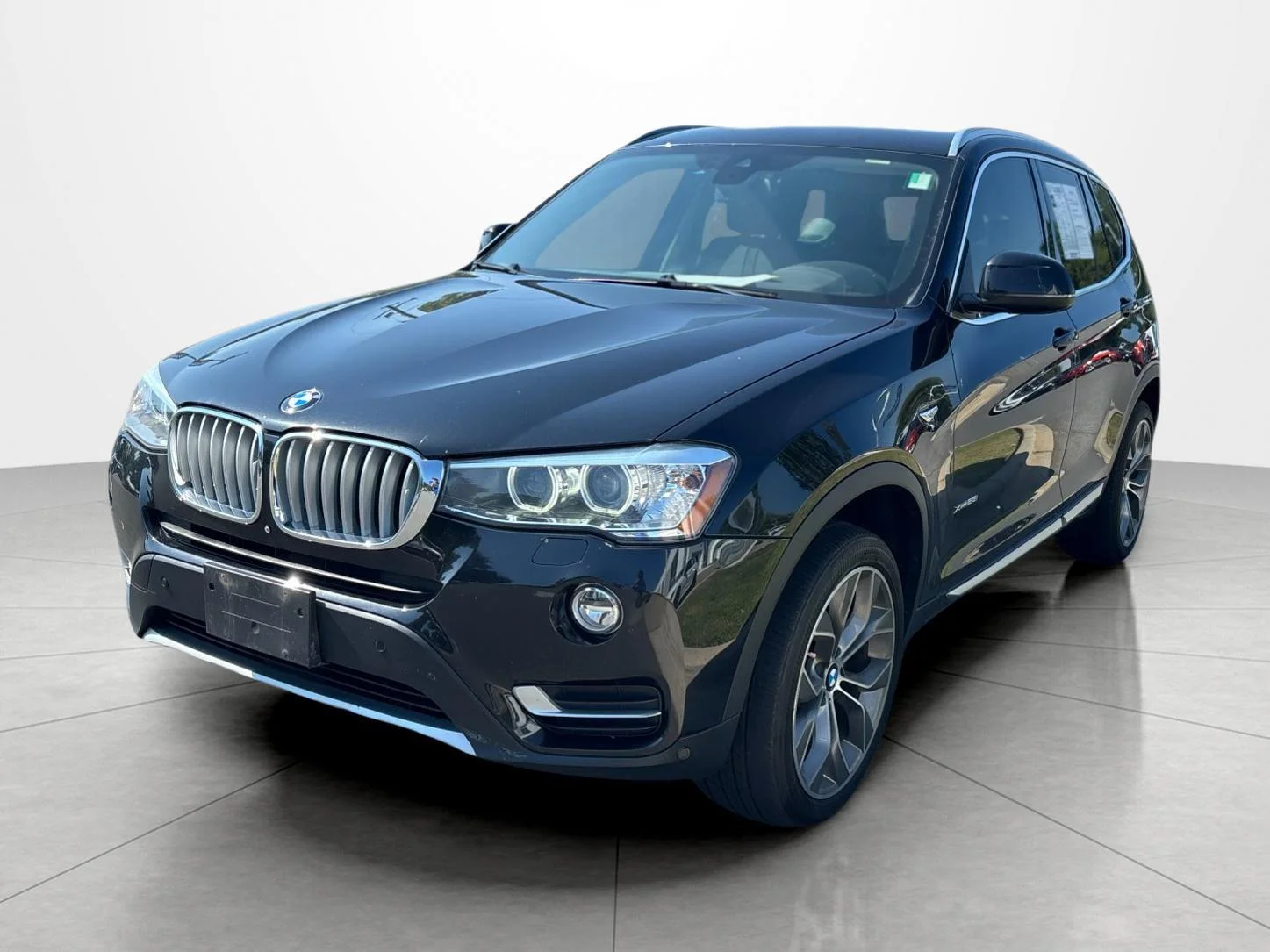 Used 2017 Black Sapphire Metallic BMW xDrive28i image 1