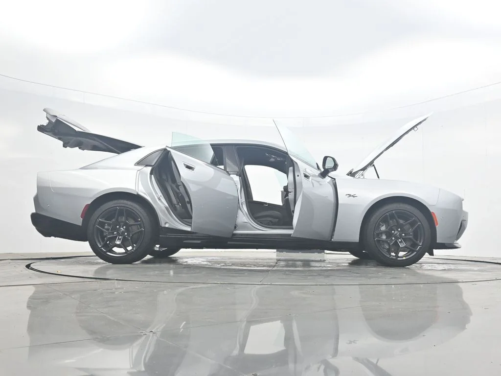 New 2026 Triple Nickel Exterior Paint Dodge R/T Plus image 48