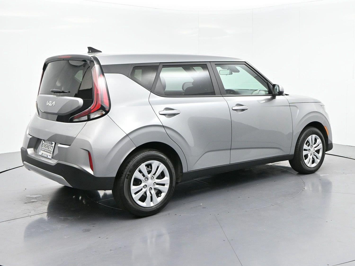 Used 2025 Gray Kia LX image 7