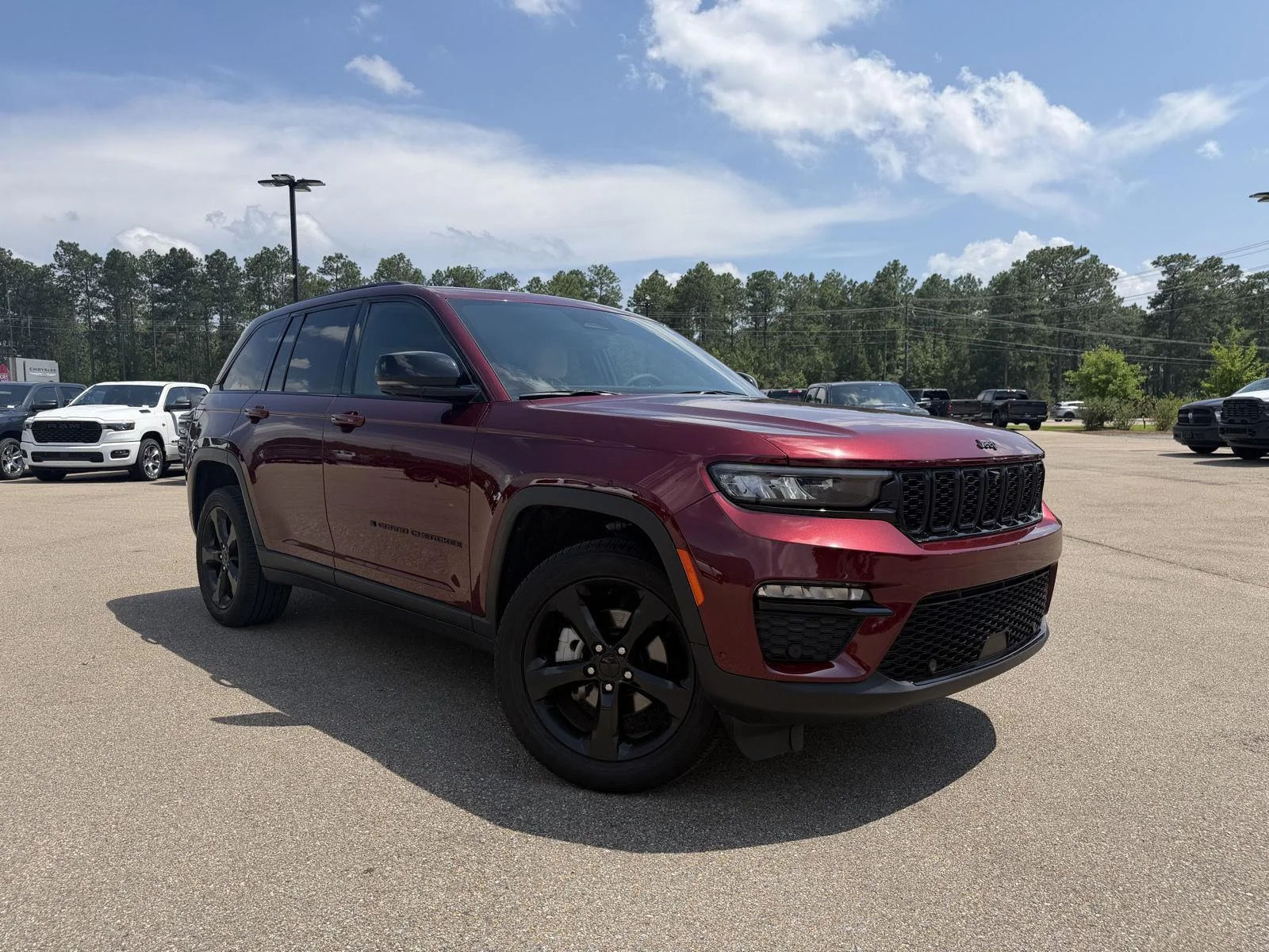 Used 2025 Velvet Red Pearlcoat Jeep Limited image 3