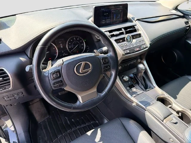 Used 2018  Lexus 300 Base image 8