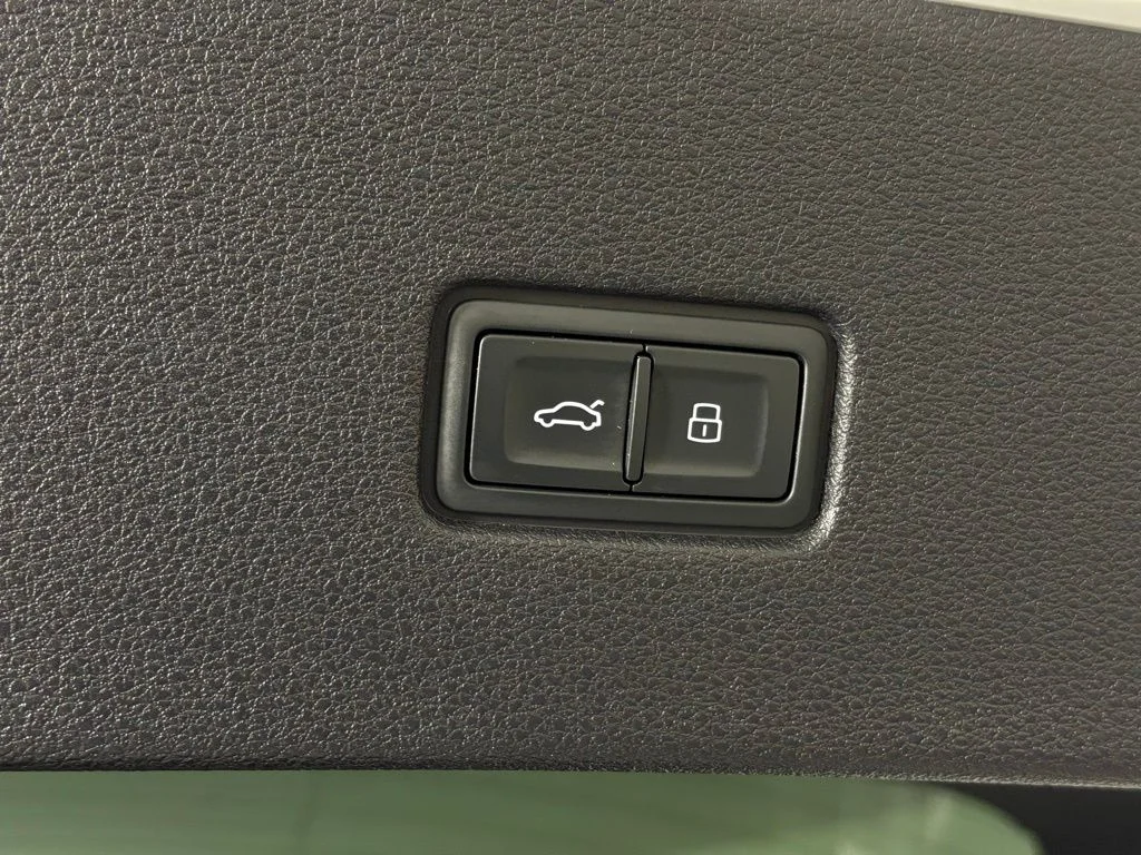 Used 2023 White Audi 55 Premium image 39