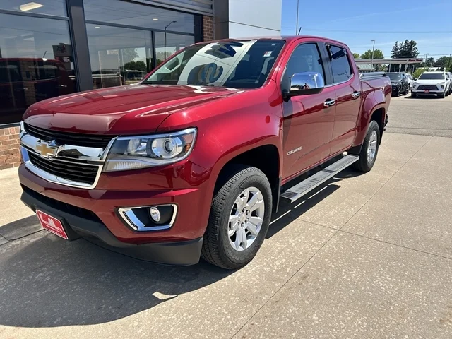 Used 2019 Red CHEVROLET 4WD LT image 10