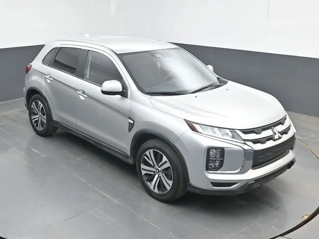 Used 2024 Silver Mitsubishi 2.0 ES image 31