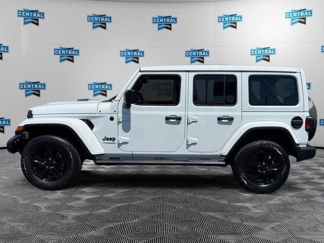 Used 2022 White Jeep Unlimited Sahara image 3