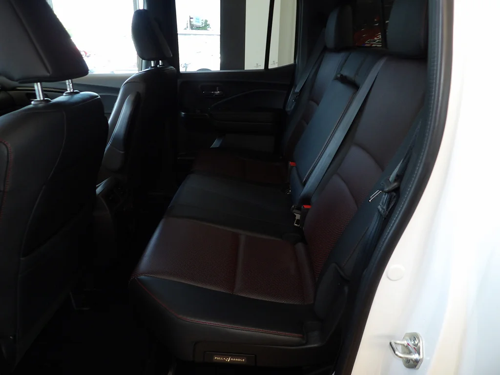 Used 2022 Platinum White Pearl Honda Black Edition image 25