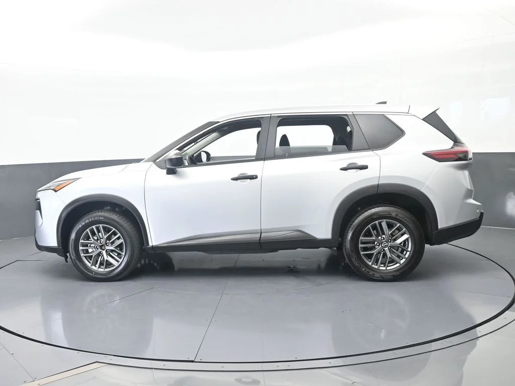 Used 2024 Nissan Rogue S with VIN 5N1BT3AA1RC674772 for sale in Miami Lakes, FL