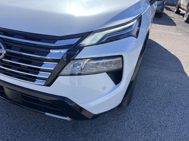New 2026 Everest White Pearl TriCoat Nissan Platinum image 9