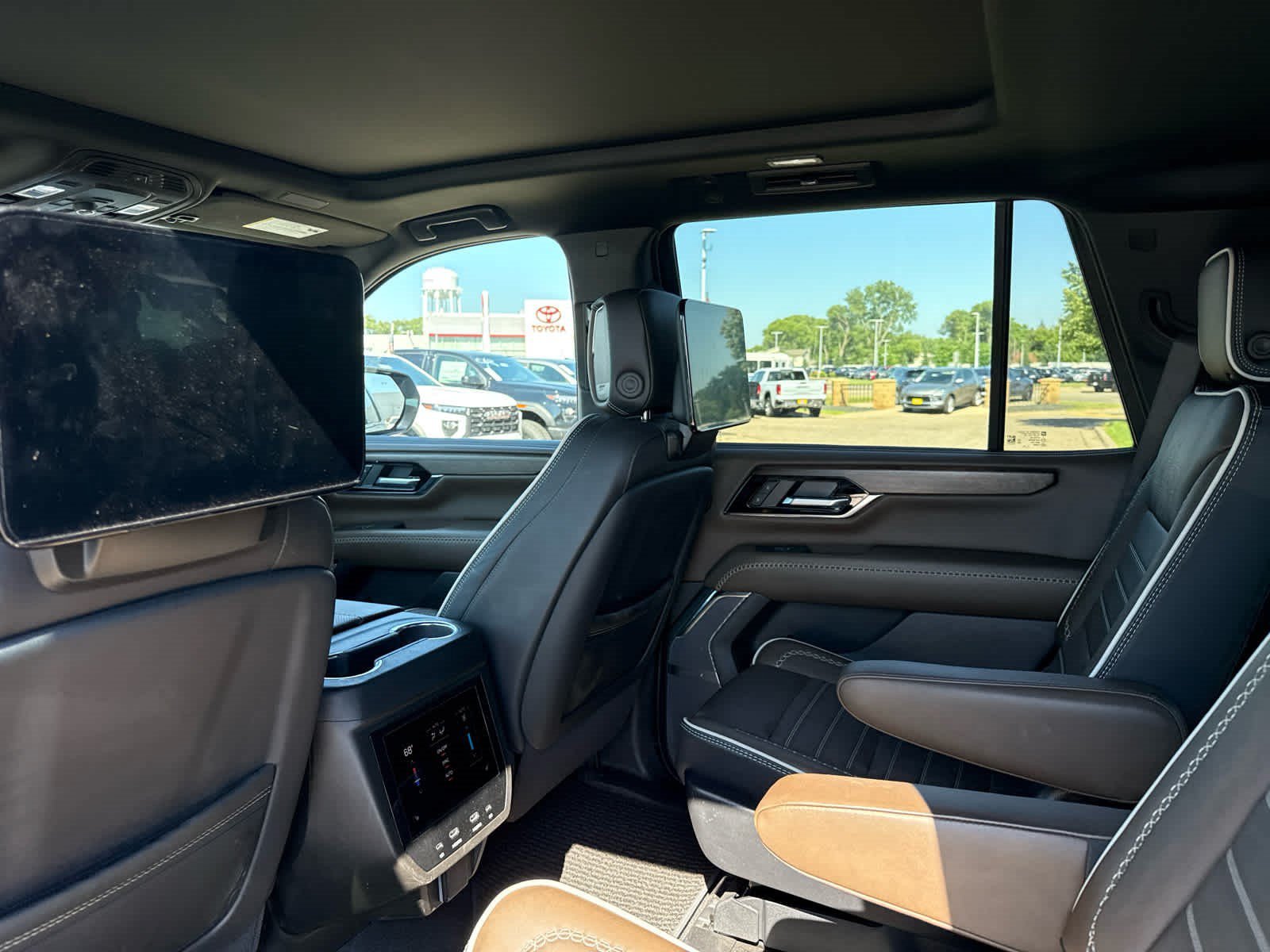 Used 2025 Sterling Metallic GMC Denali Ultimate image 10