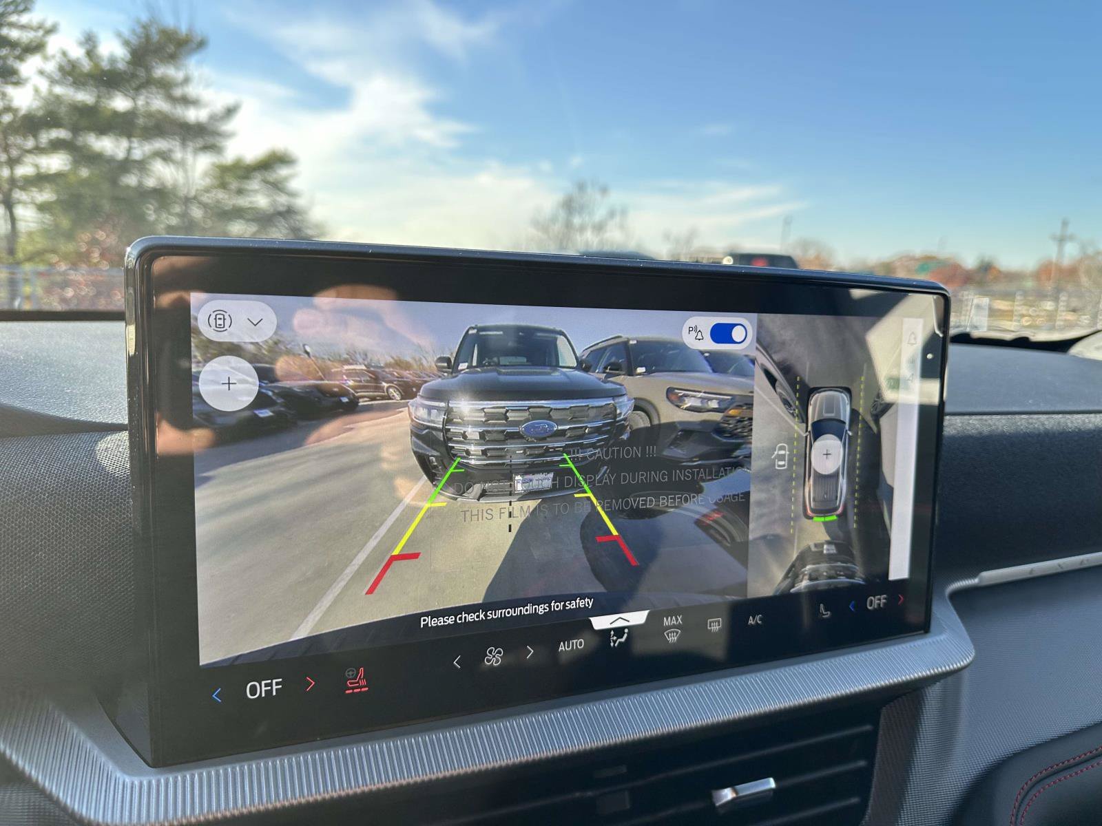 2026 Ford Explorer ST-Line - Photo 18