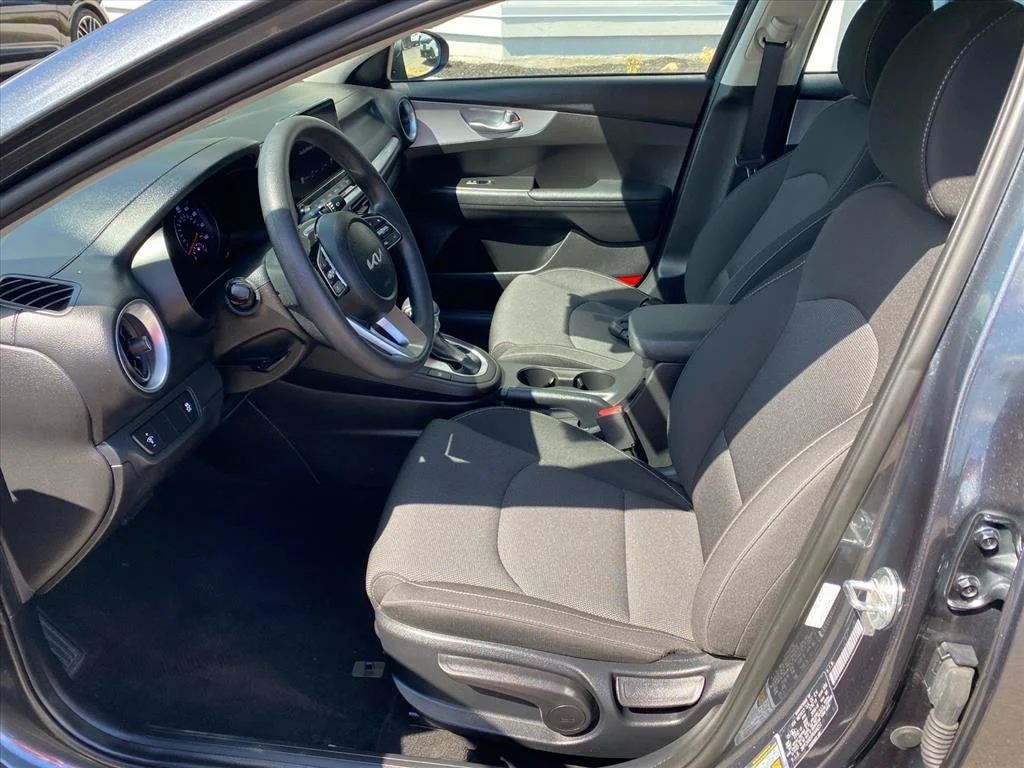 Certified Used 2023 Gravity Gray Kia LXS image 10