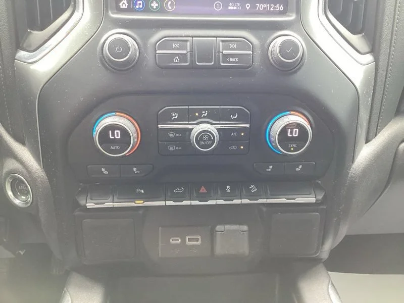 Used 2022 Summit White Chevrolet RST image 33