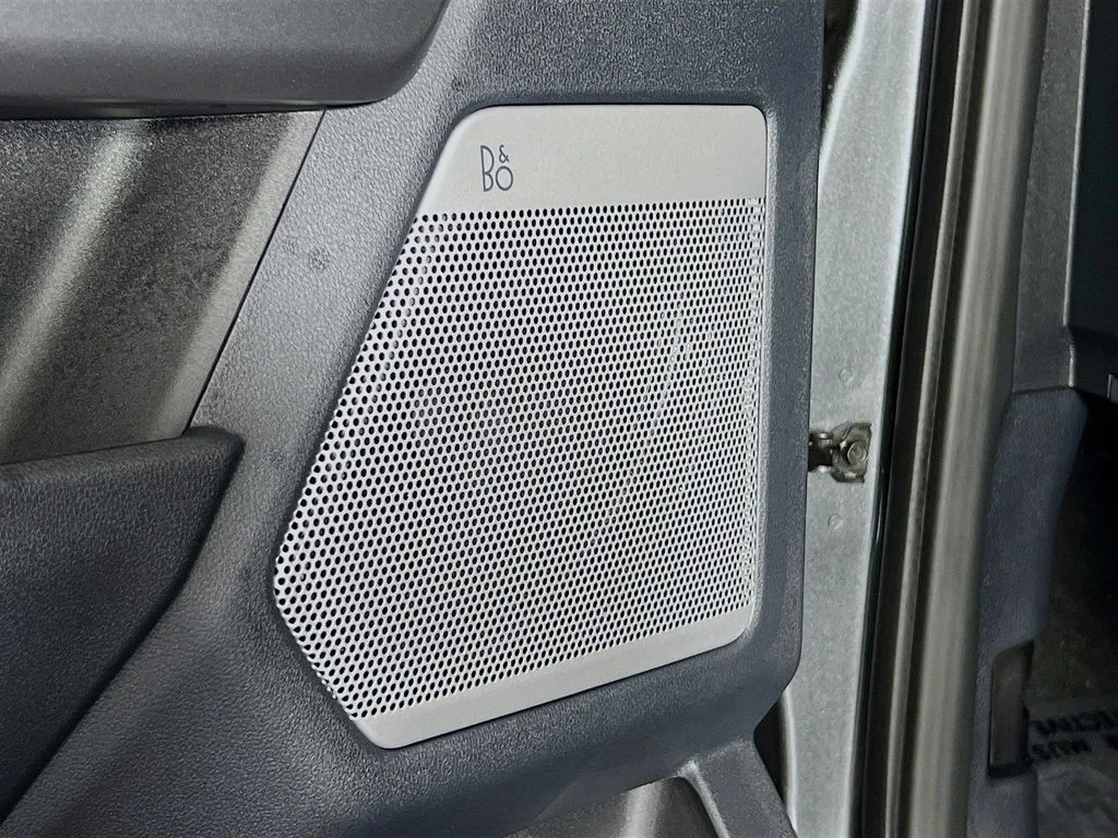 New 2026 Carbonized Gray Metallic Ford Lariat image 13
