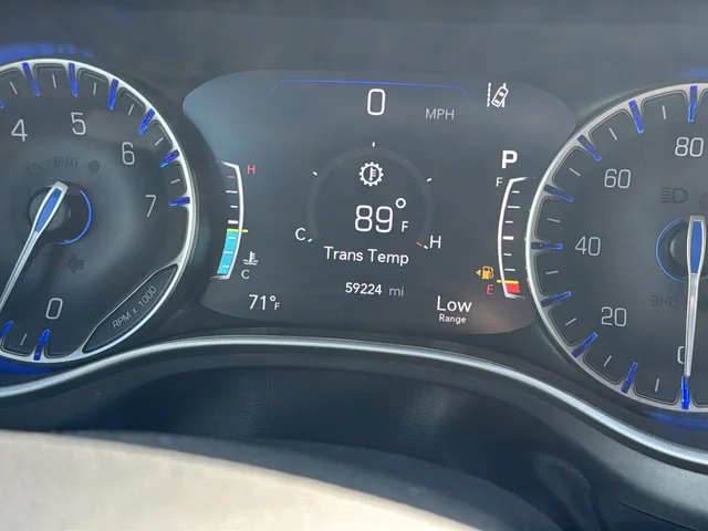 Used 2024 Silver Chrysler Touring L image 12