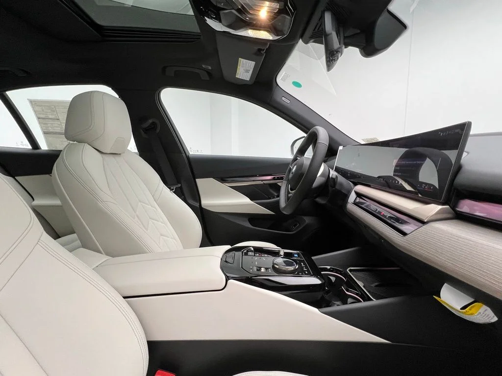 Used 2026 Mineral White Metallic BMW eDrive40 image 6