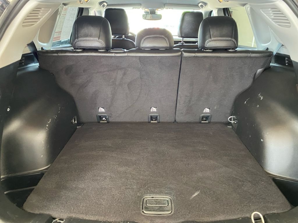 Used 2022 Silver Jeep Trailhawk image 26