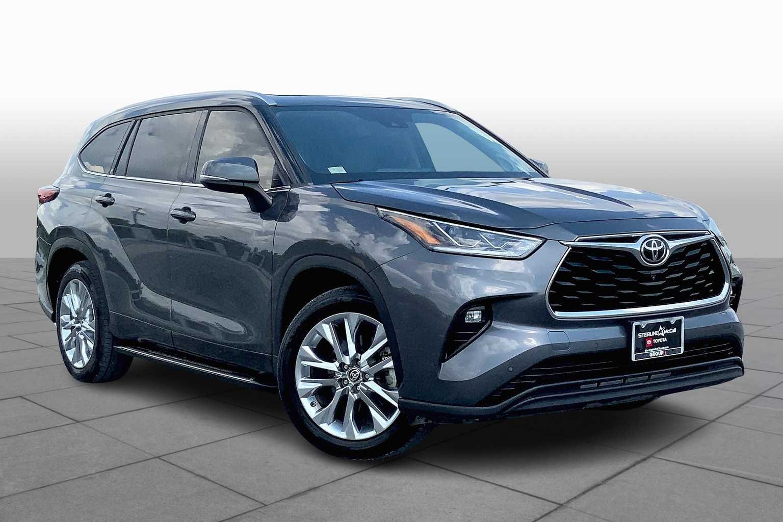 Used 2020 Magnetic Gray Metallic Toyota Limited image 3