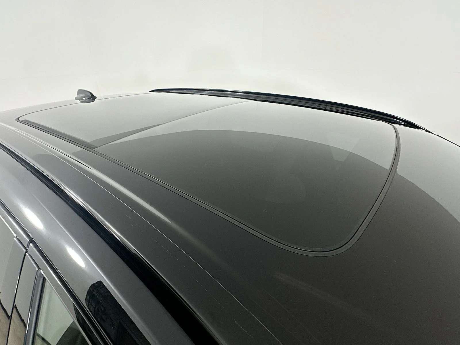 2026 Volvo XC60 Plus - Photo 11