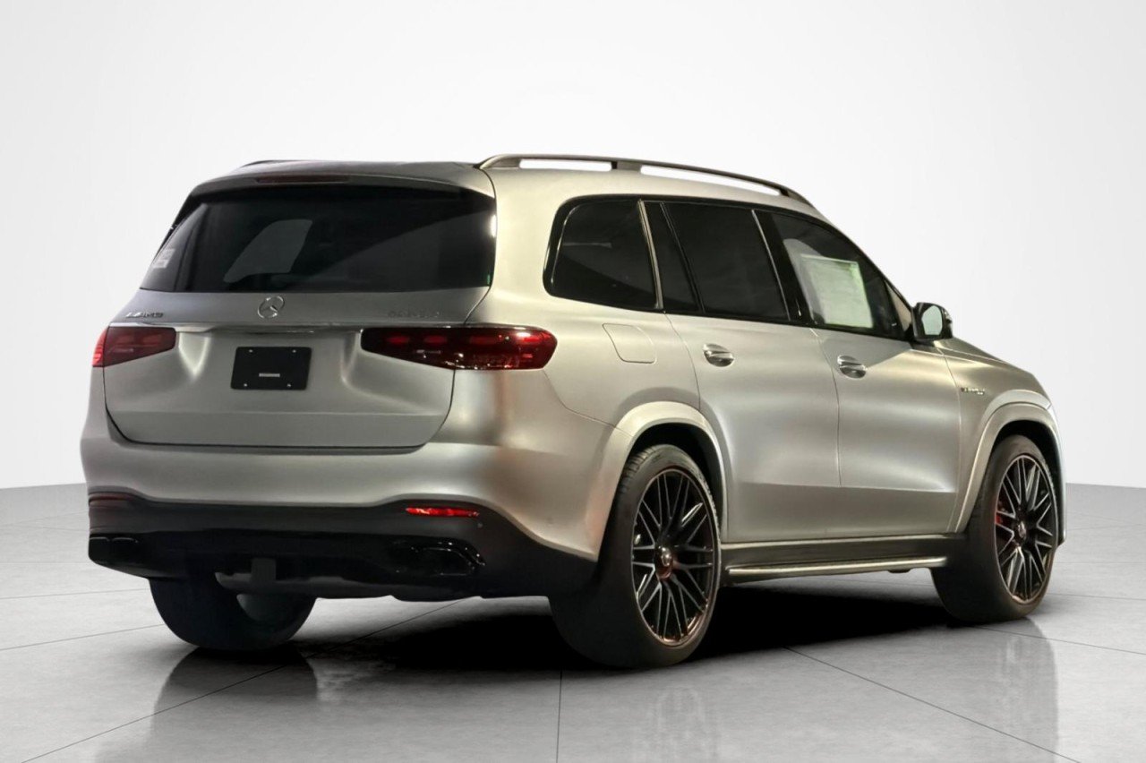 New 2026 MANUFAKTUR Signature Cirrus Silver Magno Mercedes-Benz AMG® GLS 63 4MATIC+ SUV image 5