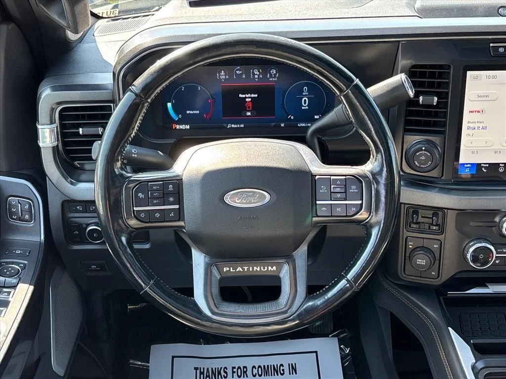2023 Ford F-450 Super Duty Platinum - Photo 24
