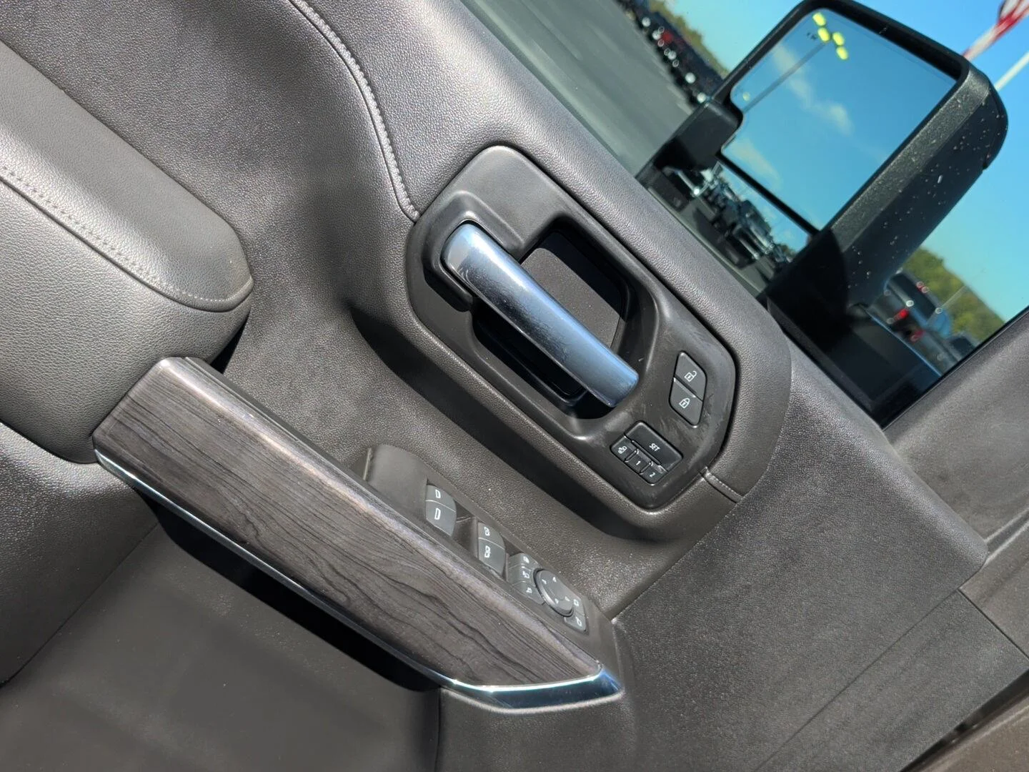 Used 2021 OXFORD BROWN METALLIC Chevrolet LTZ image 11