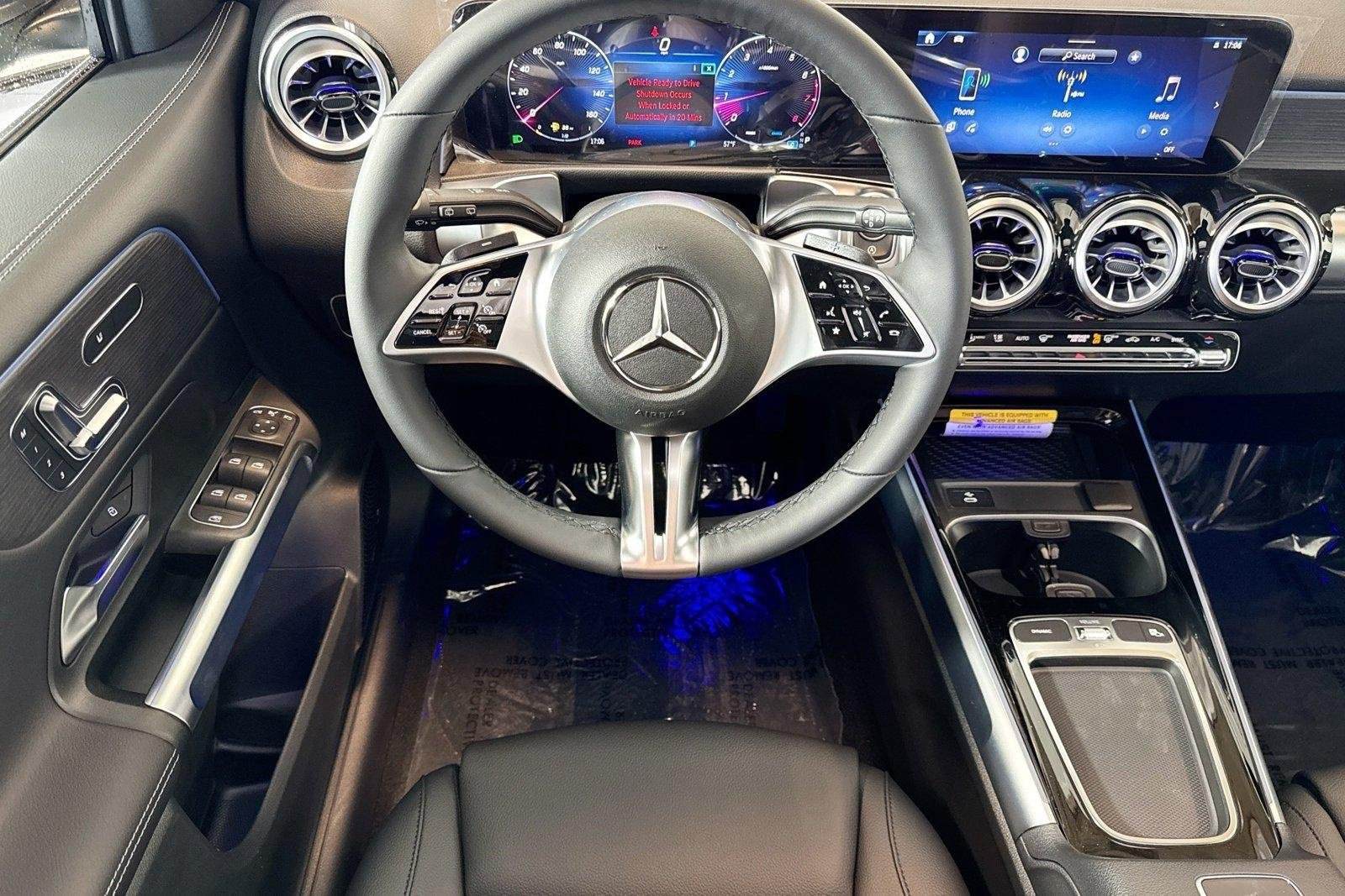 New 2026 Mountain Grey Metallic Mercedes-Benz GLB 250 image 20