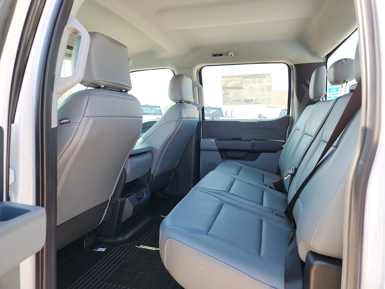 New 2026 Oxford White Ford XL image 18