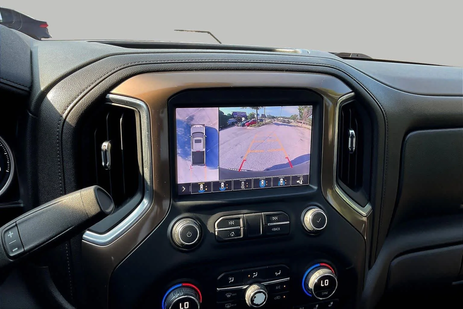 Used 2019 Northsky Blue Metallic Chevrolet High Country image 26
