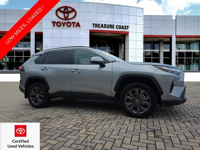 2025 Toyota RAV4 Hybrid XLE Premium