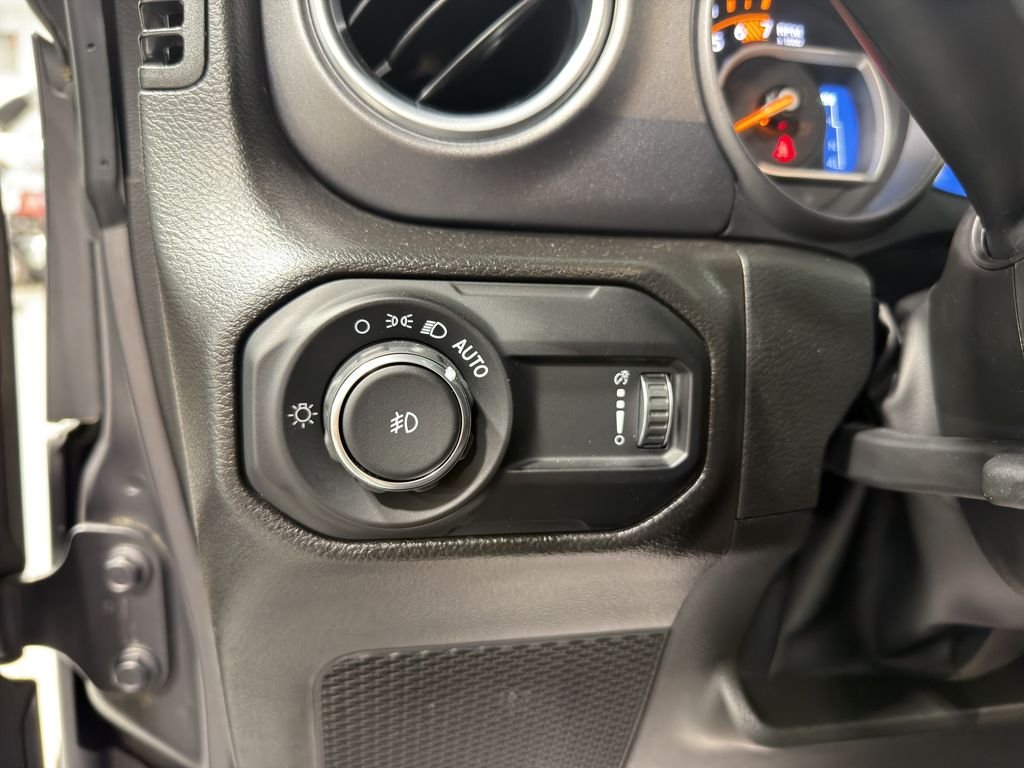 Used 2023 Bright White Clearcoat Jeep Sahara image 22