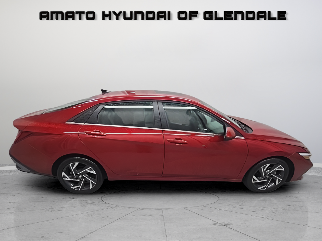 Used 2025 Red Hyundai SEL Convenience image 7