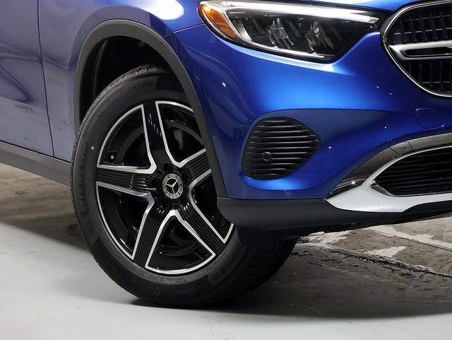 New 2027 Starling Blue Metallic Mercedes-Benz GLC 300 image 3