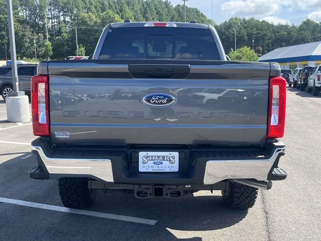 New 2026 Carbonized Gray Metallic Ford XLT image 3