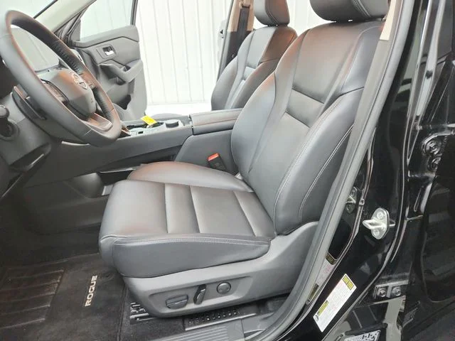 Used 2025 Black Nissan SL image 19