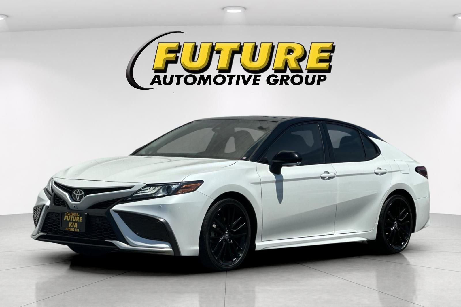 Used 2021 Beige Toyota XSE V6 image 8