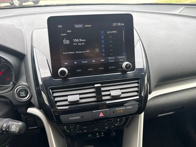 Used 2024  Mitsubishi  image 17