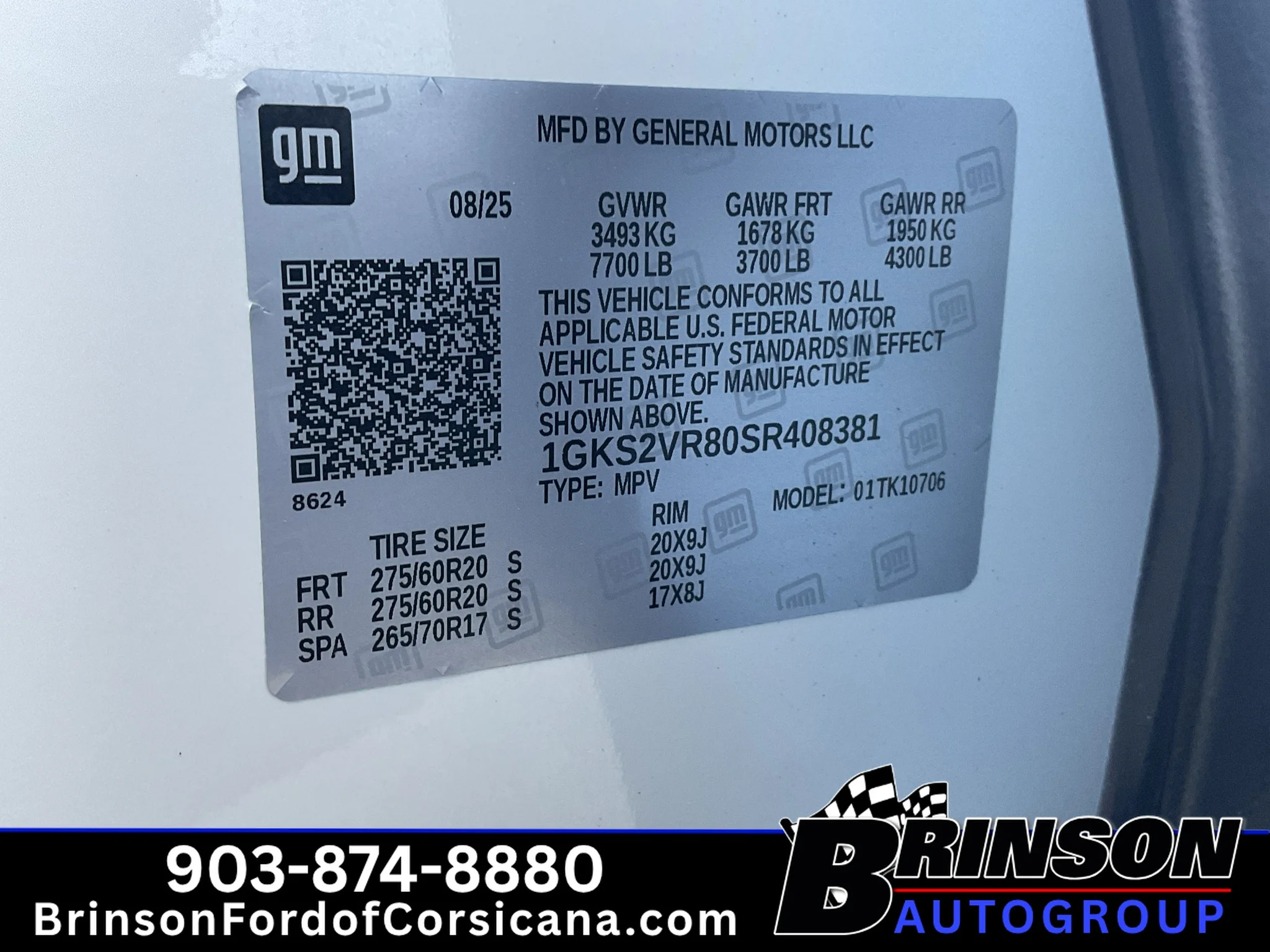 Used 2025 Summit White GMC AT4 Ultimate image 39