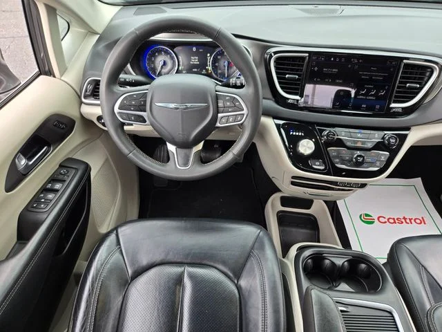 Used 2022 Gray Chrysler Touring L image 13
