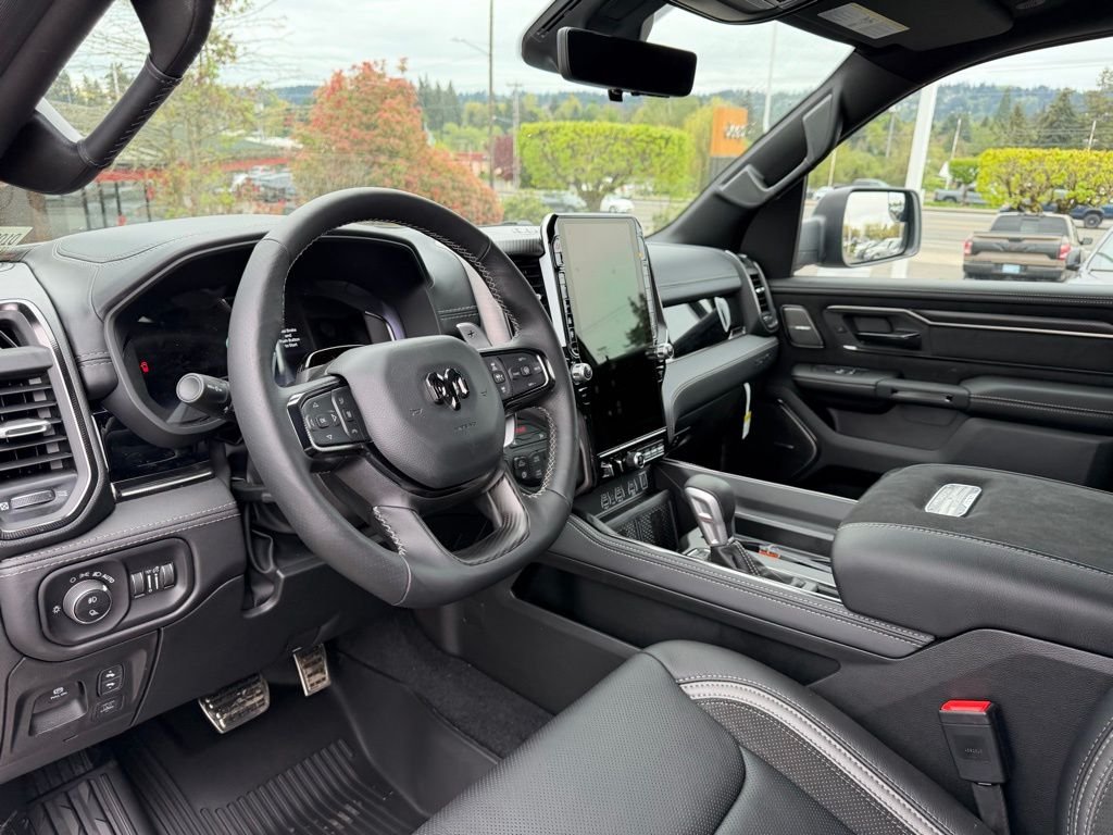 New 2026 Diamond Black Crystal Pearl-Coat Exterior Paint RAM RHO image 17