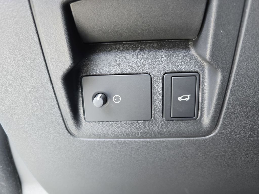 New 2026 Arroios Grey Land Rover Dynamic SE image 26