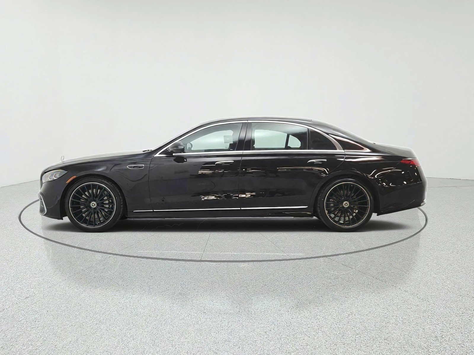 New 2027 Obsidian Black Metallic Mercedes-Benz S 580 4MATIC® Sedan image 8