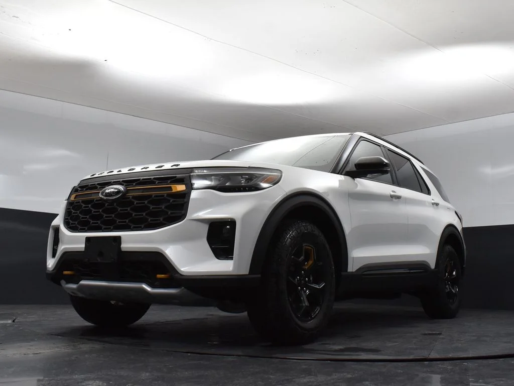 New 2026 White Ford Tremor image 33