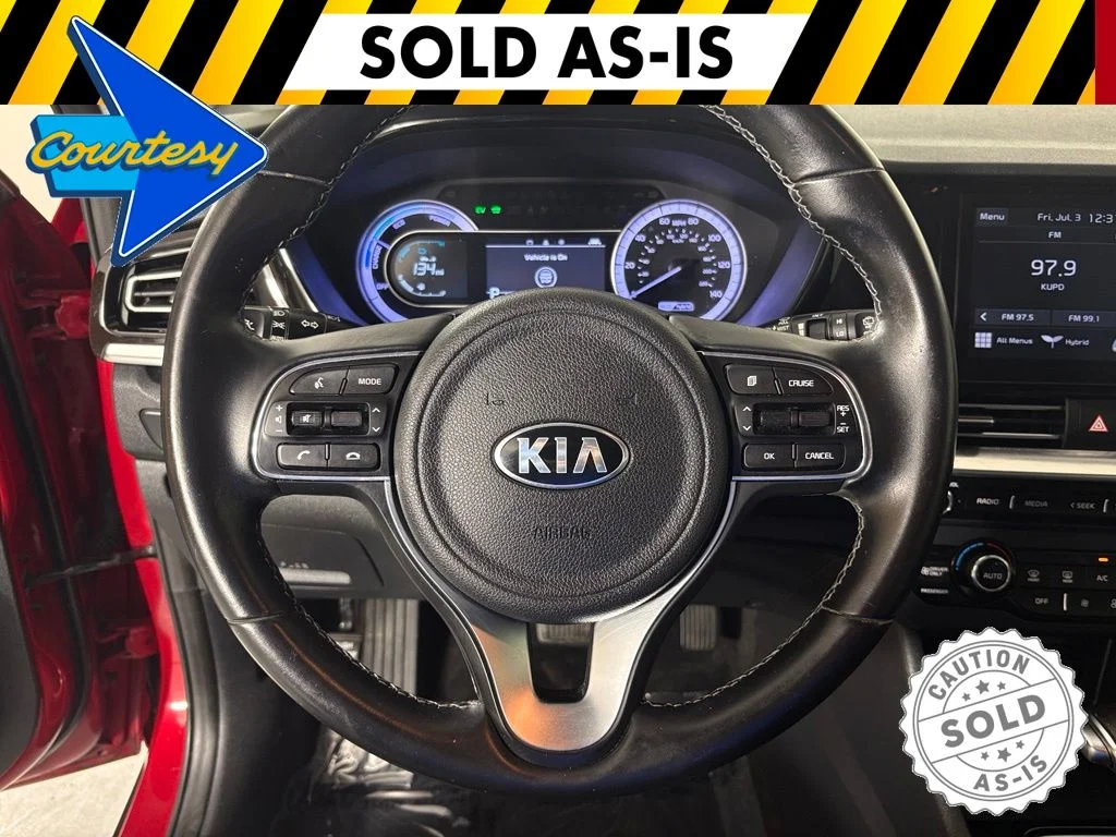 Used 2021 Red Kia LXS image 18