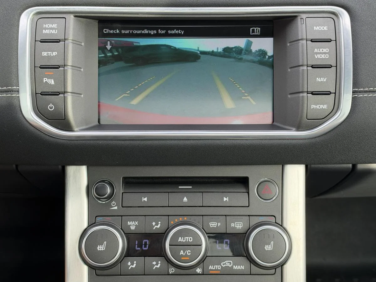 Used 2015 Orange Land Rover Dynamic Premium 5 image 28