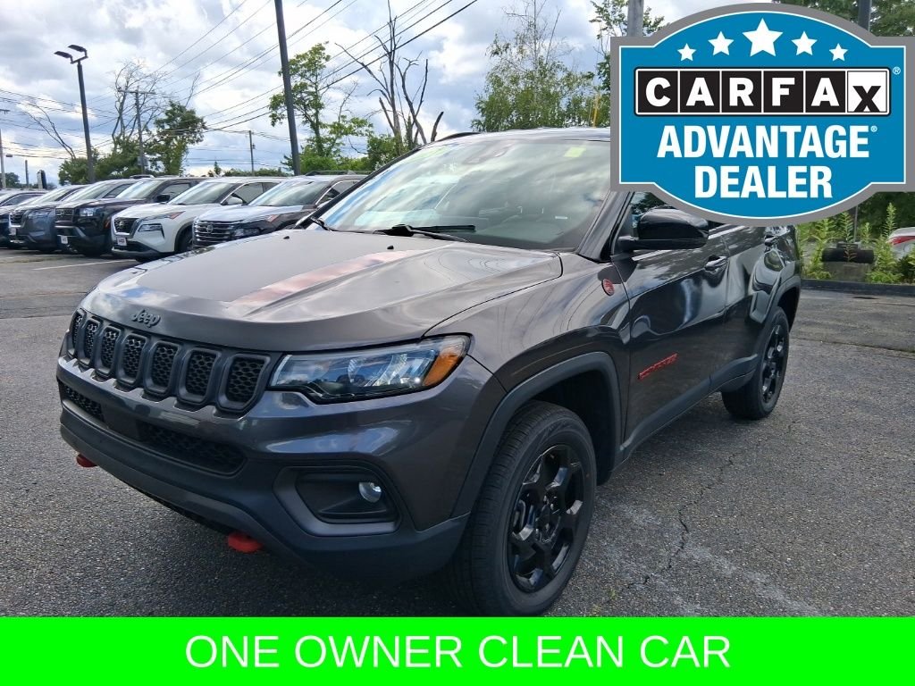 Used 2023 Gray Jeep Trailhawk image 4