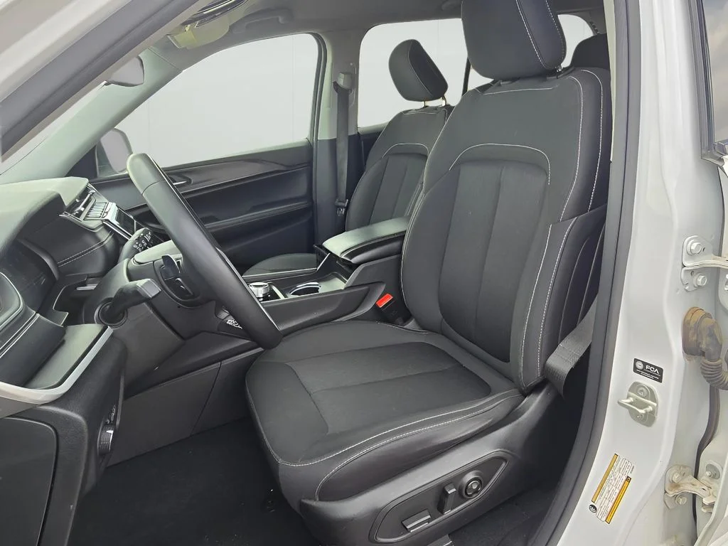 Used 2024 Bright White Clearcoat Jeep Laredo image 30