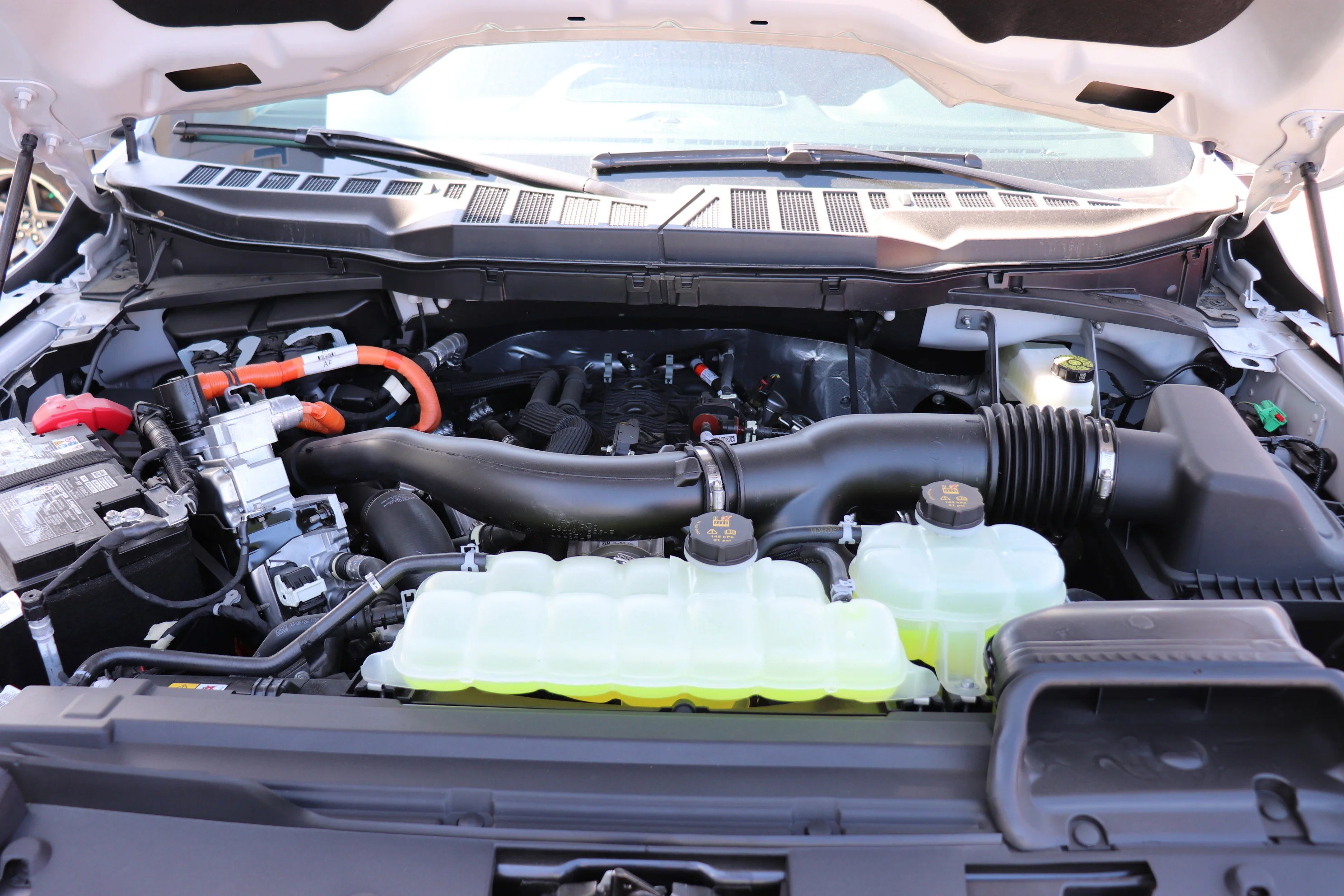 New 2026 AVALANCHE Ford XLT image 7