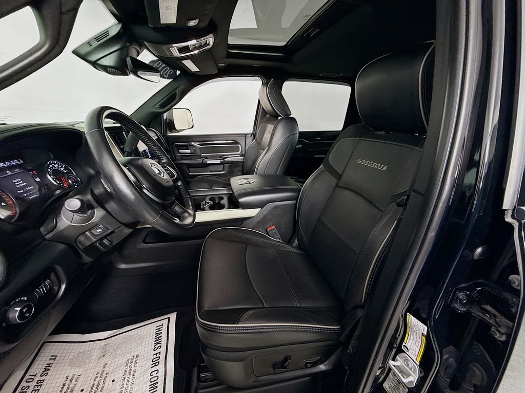 Used 2019 Diamond Black Crystal Pearlcoat Ram Laramie image 2